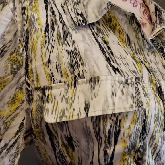 Button down shirt - Picture 3 of 5